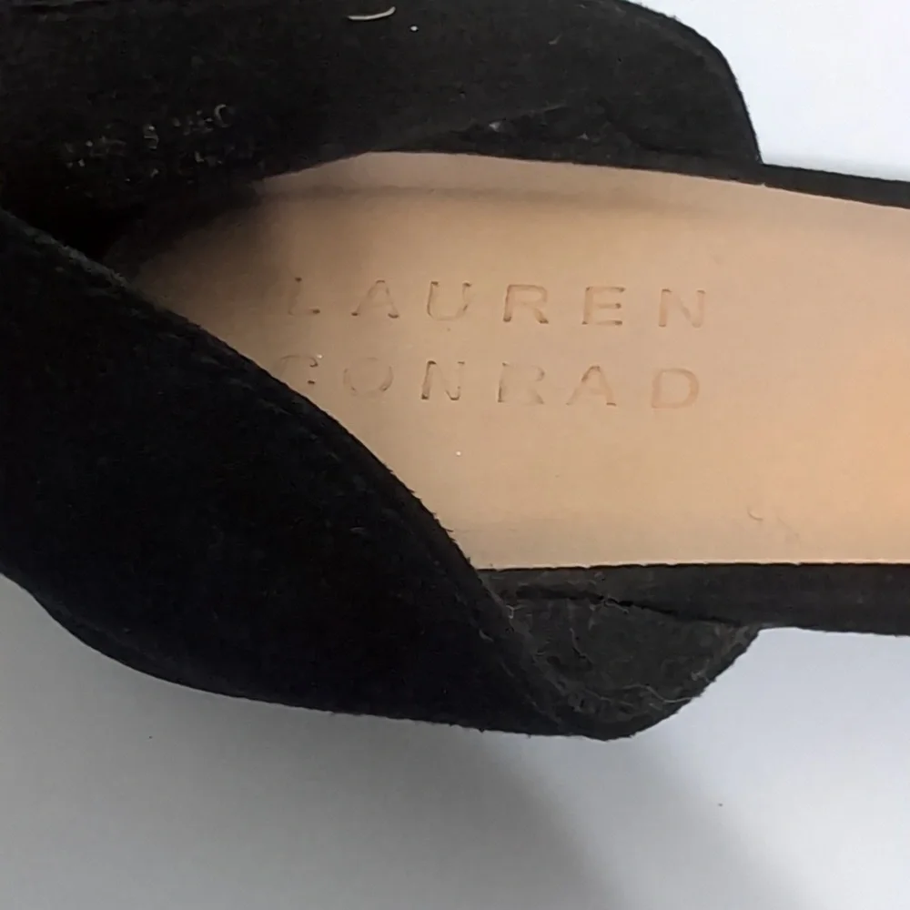 Lauren Conrad Black Faux Suede Scalloped Ballet Flat Size 8